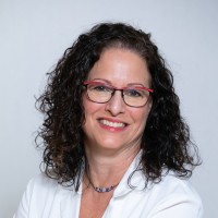 Review by Mindy Stern