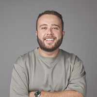 Review by Yarden Abed